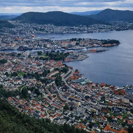 Center Lejlighed Bergen